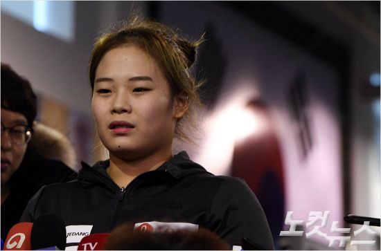 체조선수로 12년간 땀흘렸던 김경은이지만 끝내 이루지 못한 올림픽 출전의 꿈은 '눈 위의 체조'라 불리는 에어리얼에서 풀 기회를 얻었다. 김경은은 한국 에어리얼 선수로는 가장 먼저 동계올림픽에 출전한다. 황진환기자