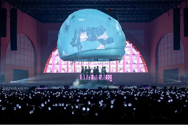 "4만 아미 열광" 방탄소년단, 고척돔 팬미팅 성료