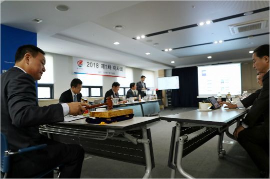 K리그는 고교 선수들도 프로 선수 자격을 얻을 수 있도록 현행 만 18세 이하 규정을 만 17세로 하향 조정했다. (사진=한국프로축구연맹 제공)