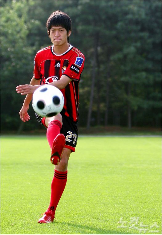 도봉중학교를 중퇴하고 프로에 입단해 성공 케이스를 만든 이청용. (자료사진)