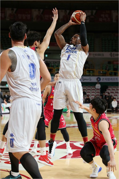 전주 KCC의 찰스 로드 (사진 제공=KBL)