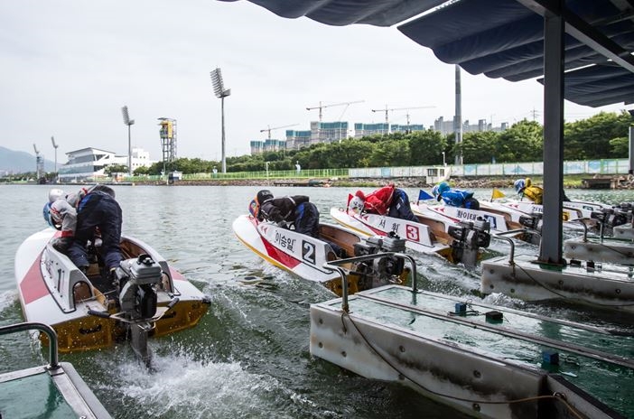 경정 선수들의 출발 모습. (사진=경정운영본부)