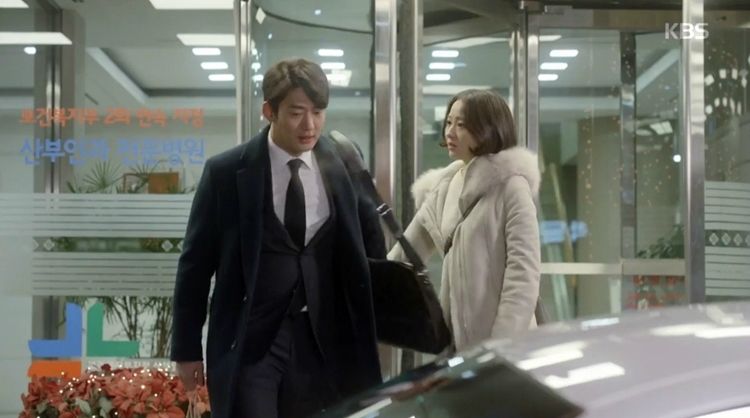 20일 방송된 KBS2 주말드라마 '황금빛 내 인생'에서 아이를 낳지 않기로 합의한 서지태(이태성 분)-이수아(박주희 분)는 뜻하지 않게 생긴 아이로 갈등한다. 임신중절 수술을 받으려는 이수아를 집으로 보내려는 서지태의 모습 (사진='황금빛 내 인생' 캡처)