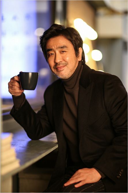 영화 '염력'에서 갑자기 초능력을 갖게 된 은행 경비원 석헌 역을 연기한 배우 류승룡. (사진=프레인글로벌 제공)