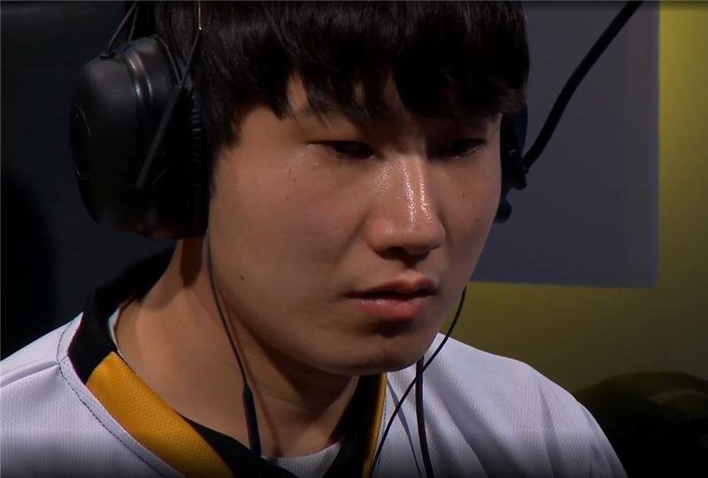 IEM 시즌12 평창 대회 결승에 진출한 진에어 김유진(사진=트위치 생중계 화면 캡처).