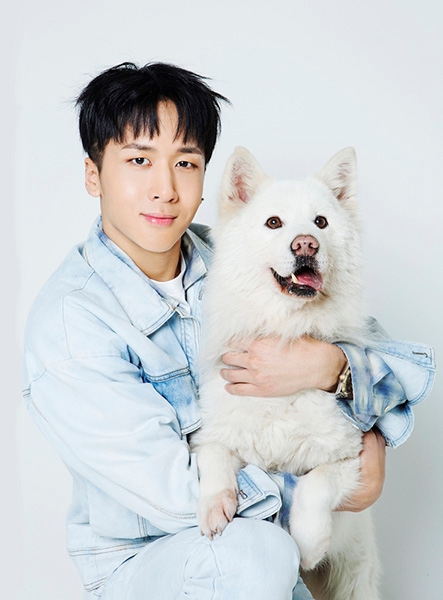 빅스 라비, 유기견 돕기 직접 나섰다…화보 첫 주자 발탁