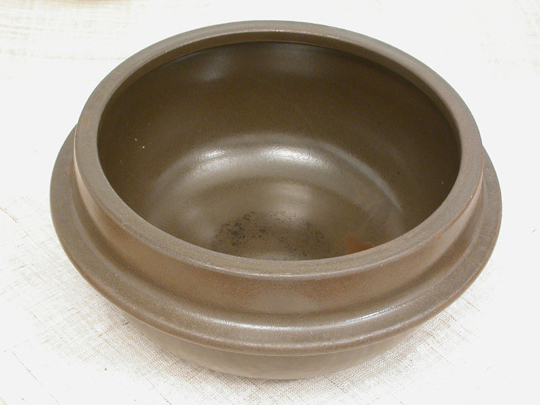 우리가 익히 알고 있는 뚝배기의 모습.(사진=한국콘텐츠진흥원 발췌)