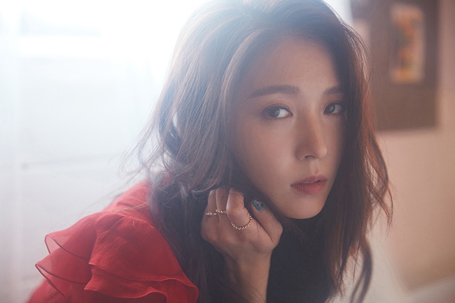 보아, 첫 미니앨범 'ONE SHOT, TWO SHOT' 음원사이트 통해 전곡 음원 공개