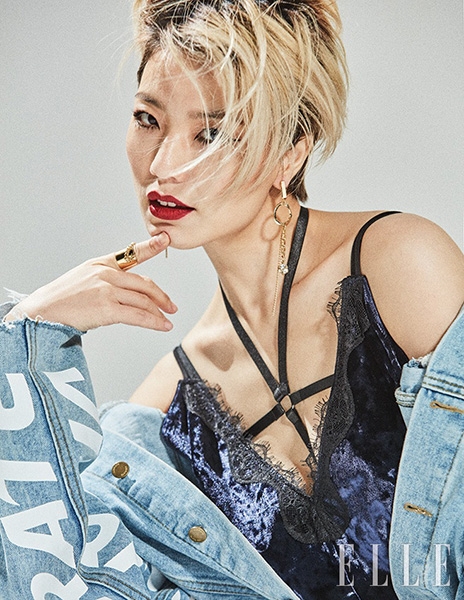 안영미, 마돈나 오마주한 화보서 섹시 매력 뽐내