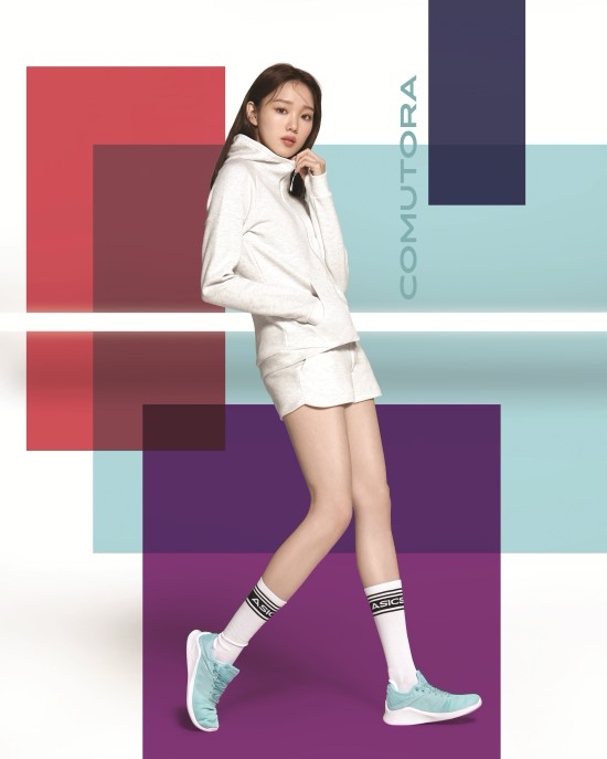 아식스x이성경, 코무토라 스니커즈 신학기 이벤트 진행