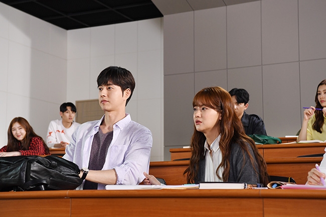 영화 ‘치즈인더트랩’, 개봉전 VIP시사회…원작 팬 초청