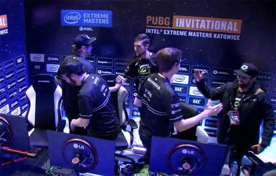 두 차례 승리로 대회 1일차 선두에 나선 옵틱 게이밍.(사진=IEM 중계 캡처)