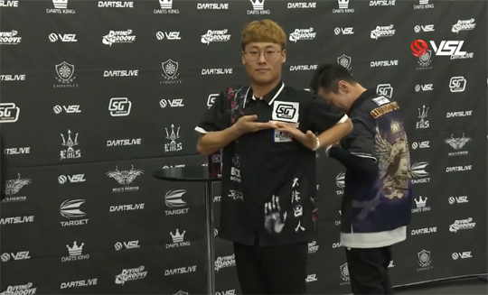 김봉우를 꺾고 본선에 오른 손현준.(사진=VSL 중계 캡처)