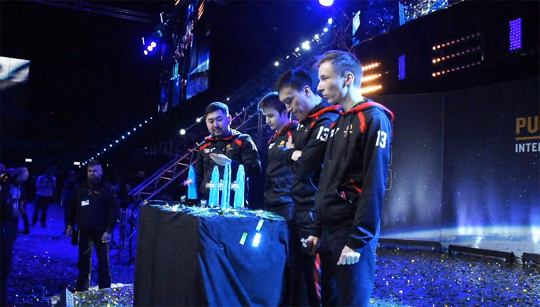 IEM 월드 챔피언십 인비테이셔널 정상에 오른 아방가르.(사진=IEM 중계 캡처)