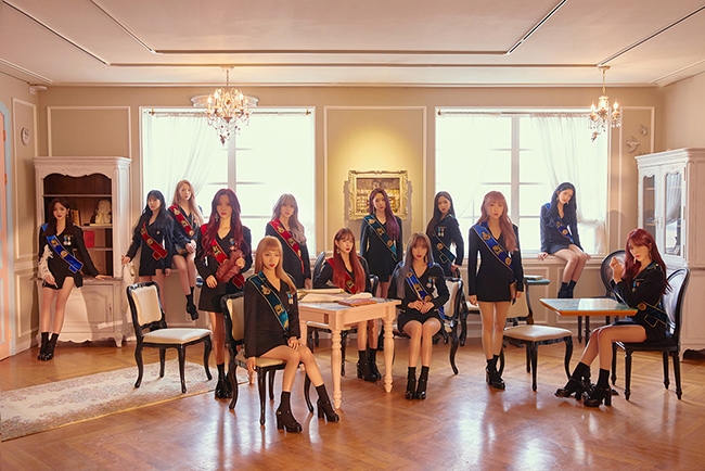 걸그룹 우주소녀, '꿈꾸는 마음으로' 컴백…음반차트 1위 석권 기염