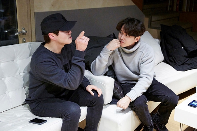 ‘컴백 D-5’ 노을, 신곡 녹음 현장 비하인드 컷 공개…관심UP