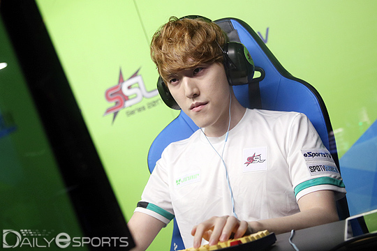 IEM 시즌12 월드 챔피언십 조별 풀리그 D조에서 1위를 차지한 김도우.