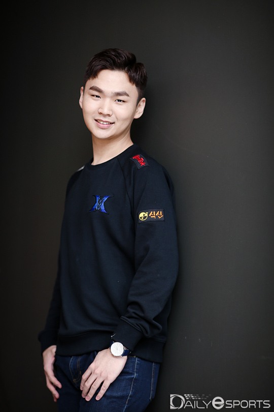 [People] Kingzone 'GorillA' Beom-hyeon Kang "No More Regrets for the Year of the Golden Dog"