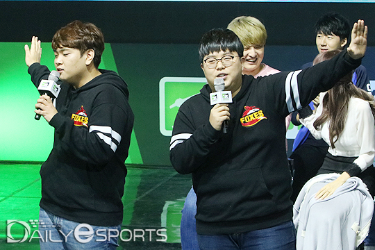 오버워치 컨텐더스 출전 12개 팀, 쇼케이스서 예능감 넘치는 신경전