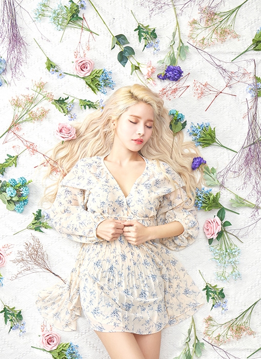 마마무 솔라, 데뷔 첫 솔로 콘서트 개최…‘보컬리스트’ 역량 입증