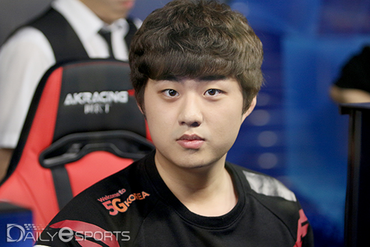 SK텔레콤의 전투 대장 '뱅' 배준식, 1세트 MVP 선정