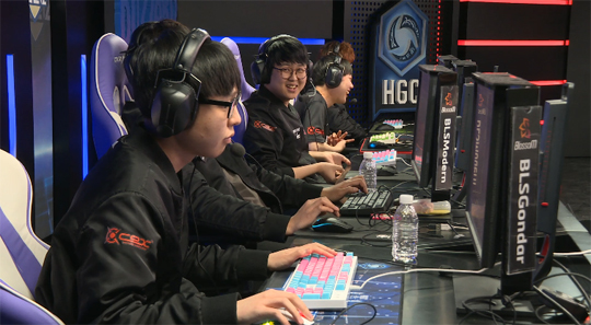 글럭 상대로 3대0 완승을 거둔 블라썸.(사진=HGC 중계 캡처)