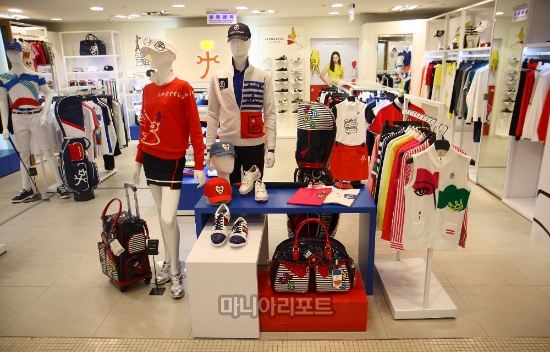 가오슝 한신백화점에 입점한 까스테바작 대만 2호점.