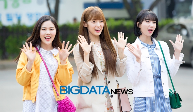 오마이걸 반하나, KBS '뮤직뱅크' 리허설 출근길