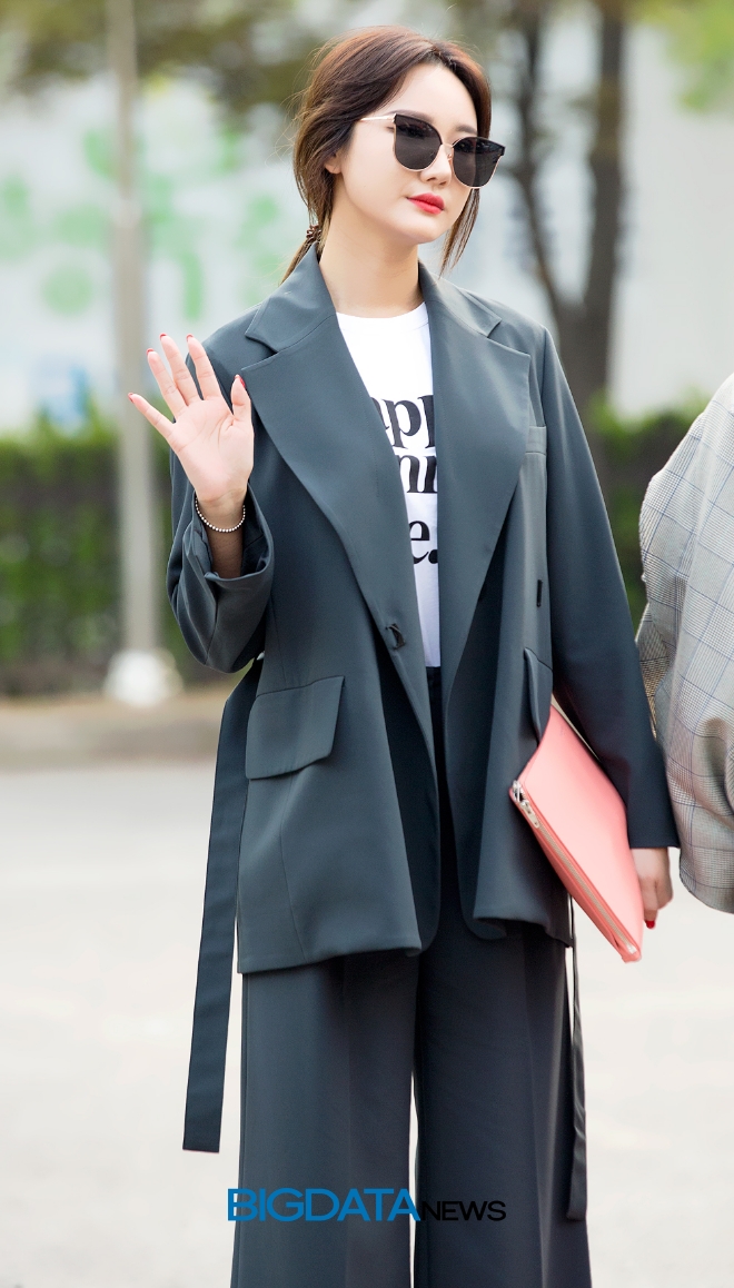EXID LE, '뮤직뱅크' 출근길 현장