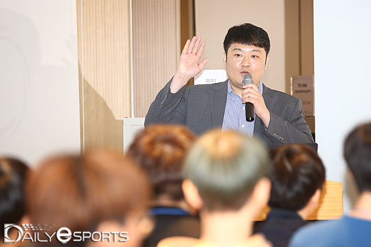 HLE 강현종 감독 "게임만 잘하면 되는 세대 지났다…자신을 마케팅해야"