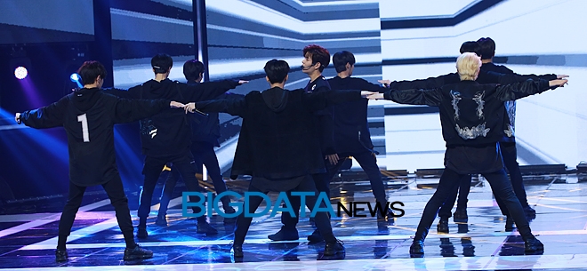 스트레이 키즈, '쇼 챔피언' 생방송 현장