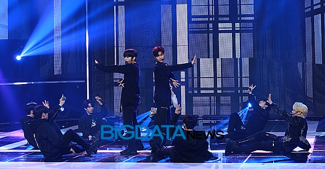 스트레이 키즈, '쇼 챔피언' 생방송 현장