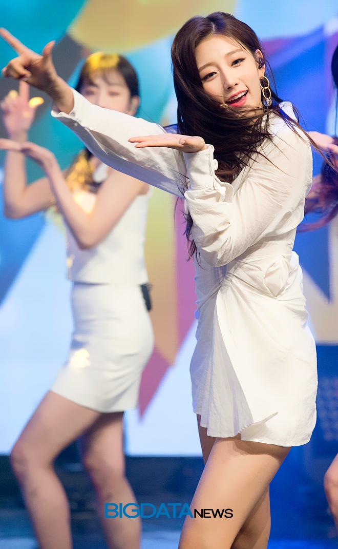 러블리즈 정예인, 심플리케이팝 'Simply K-POP' 현장