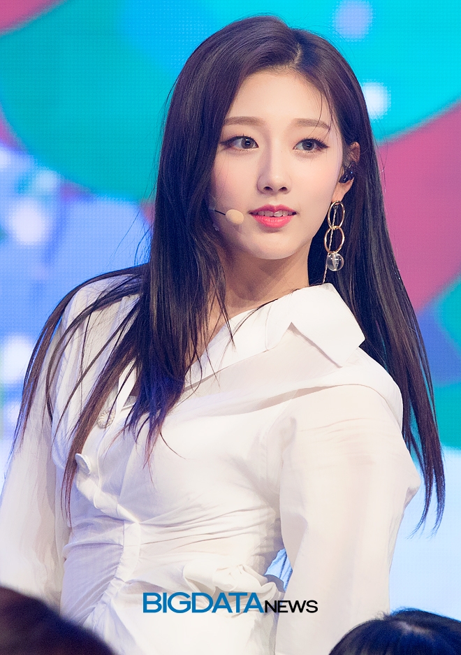 러블리즈 정예인, 심플리케이팝 'Simply K-POP' 현장