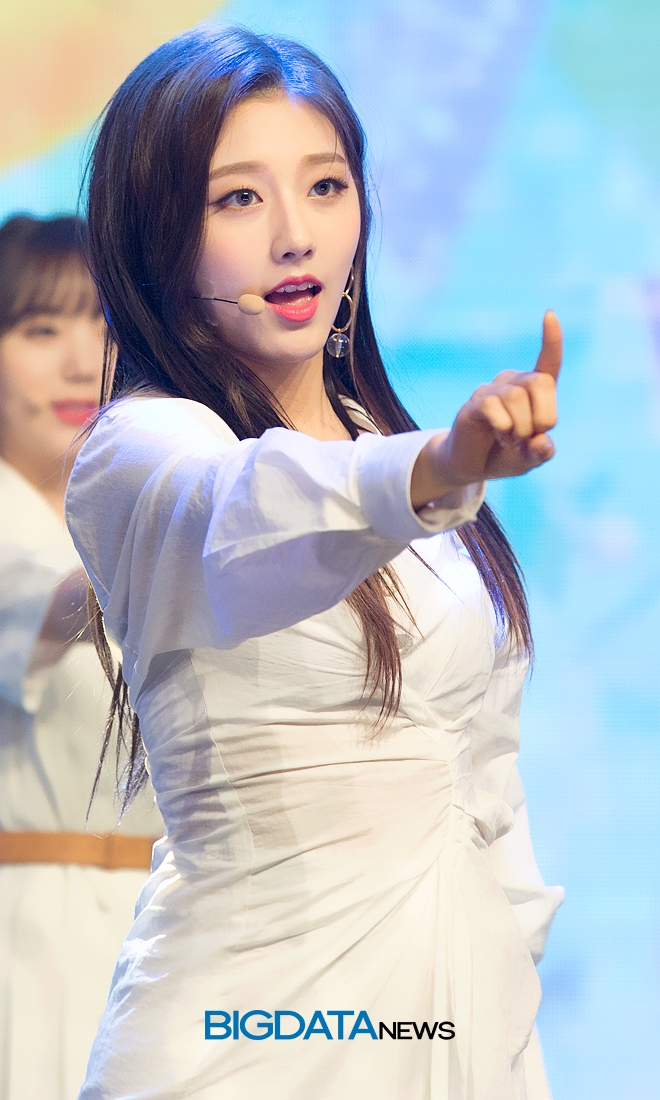 러블리즈 정예인, 심플리케이팝 'Simply K-POP' 현장