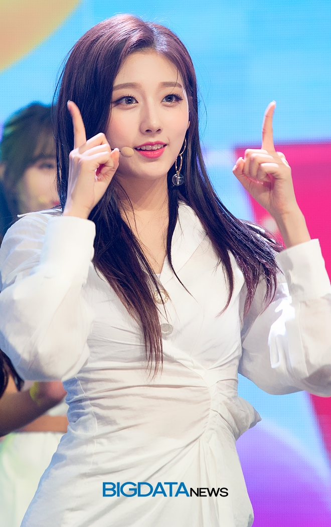 러블리즈 정예인, 심플리케이팝 'Simply K-POP' 현장