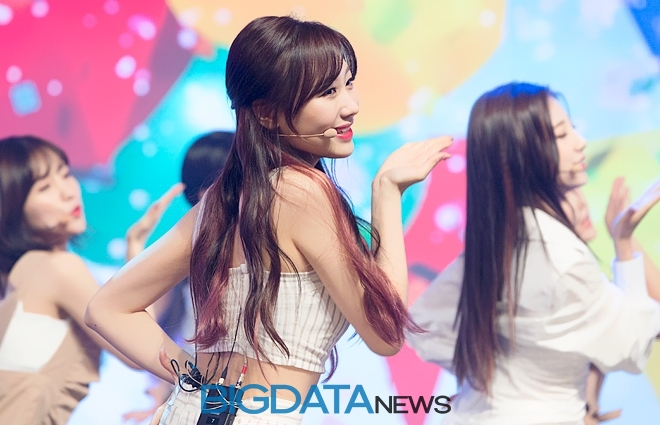 러블리즈 류수정, 심플리케이팝 'Simply K-POP' 현장