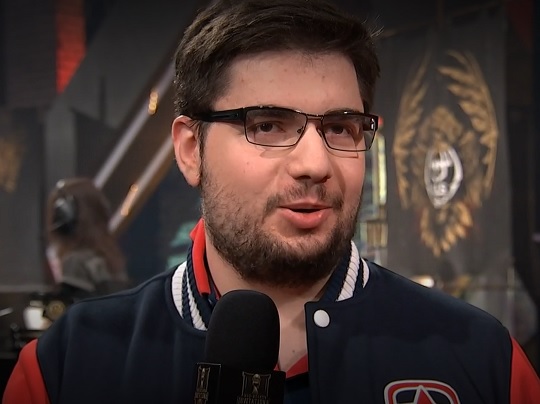 갬빗 e스포츠의 서포터 'Edward' 에드워드 이브가랸(사진=네이버 생중계 화면 캡처).