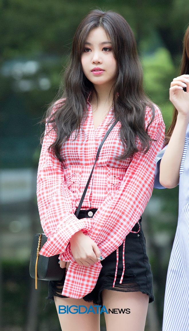 (여자)아이들 수진, '뮤직뱅크' 출근길 현장