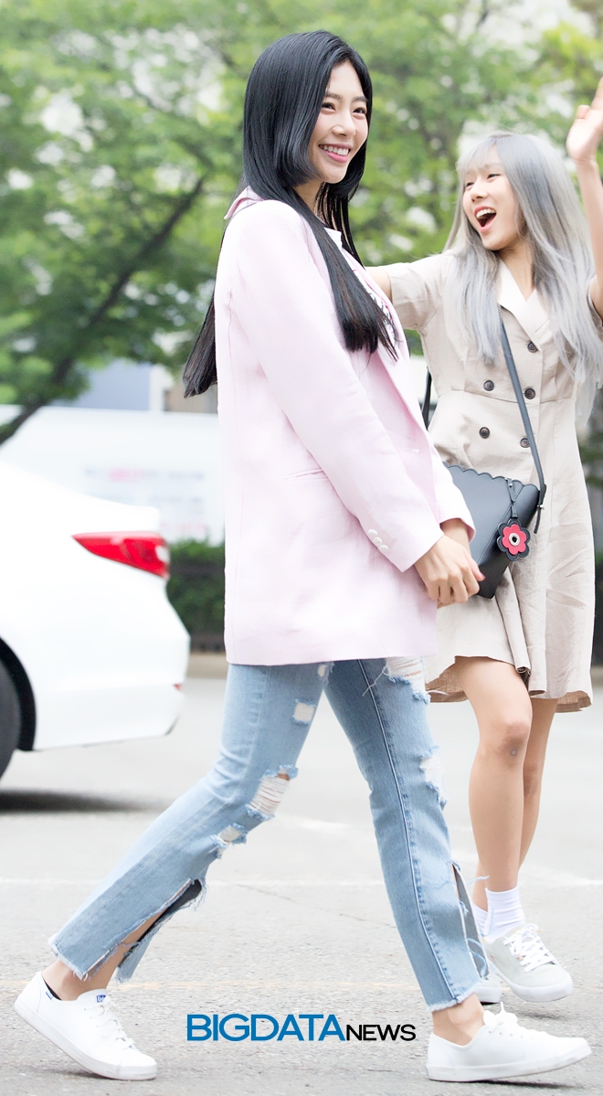 드림캐쳐 지유, '뮤직뱅크' 출근길 현장