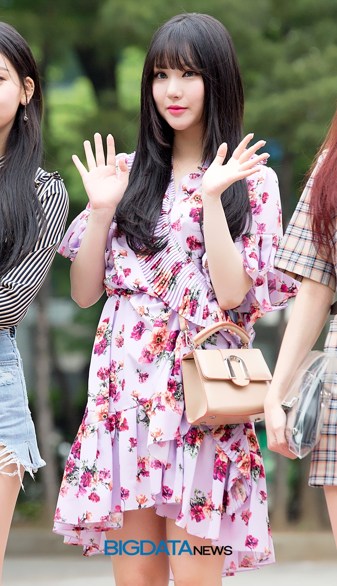 여자친구 은하, '뮤직뱅크' 출근길 현장