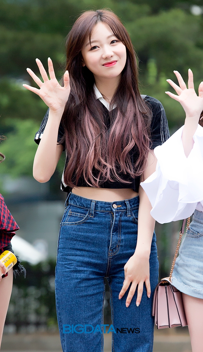 러블리즈 류수정, '뮤직뱅크' 출근길 현장