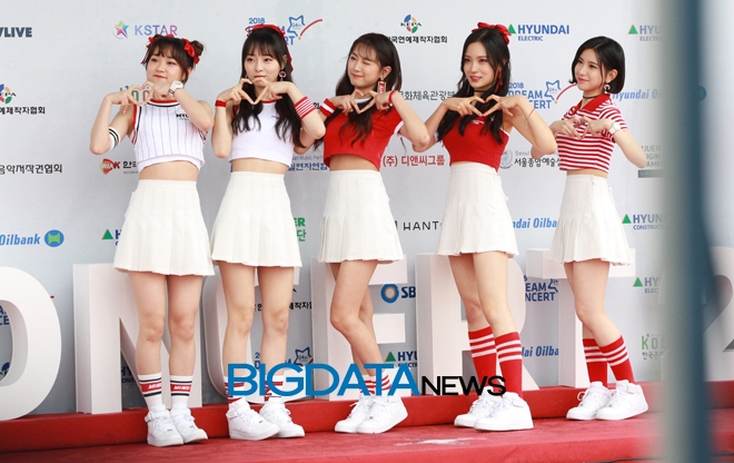 립버블, '2018 드림콘서트' 레드카펫 및 포토월 현장