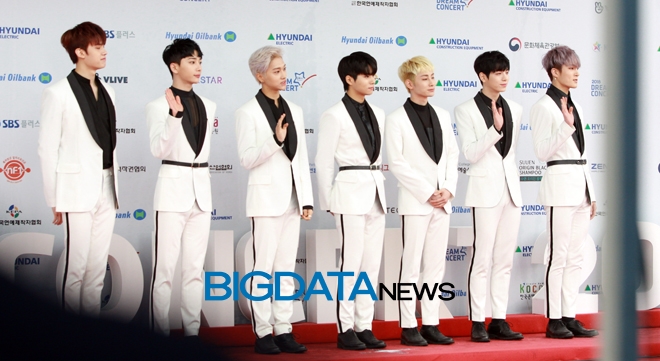 인투잇, '2018 드림콘서트' 레드카펫 및 포토월 현장