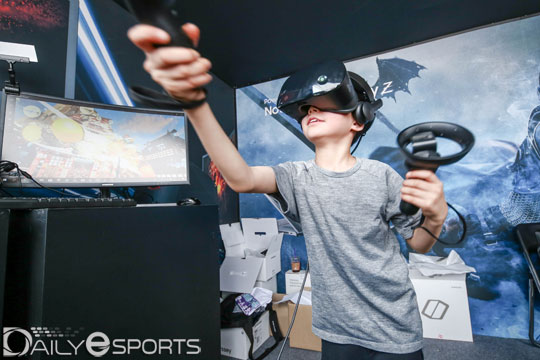 [포토]  가족 e스포츠 페스티벌 VR 체험 "왼손! 오른손!"
