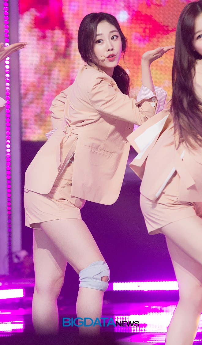 러블리즈 서지수, '쇼 챔피언' 생방송 현장