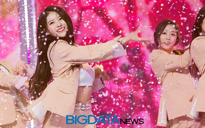 러블리즈 이미주, '쇼 챔피언' 생방송 현장