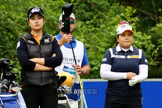 김아림(왼쪽)과 박인비(오른쪽). 춘천=김상민 기자