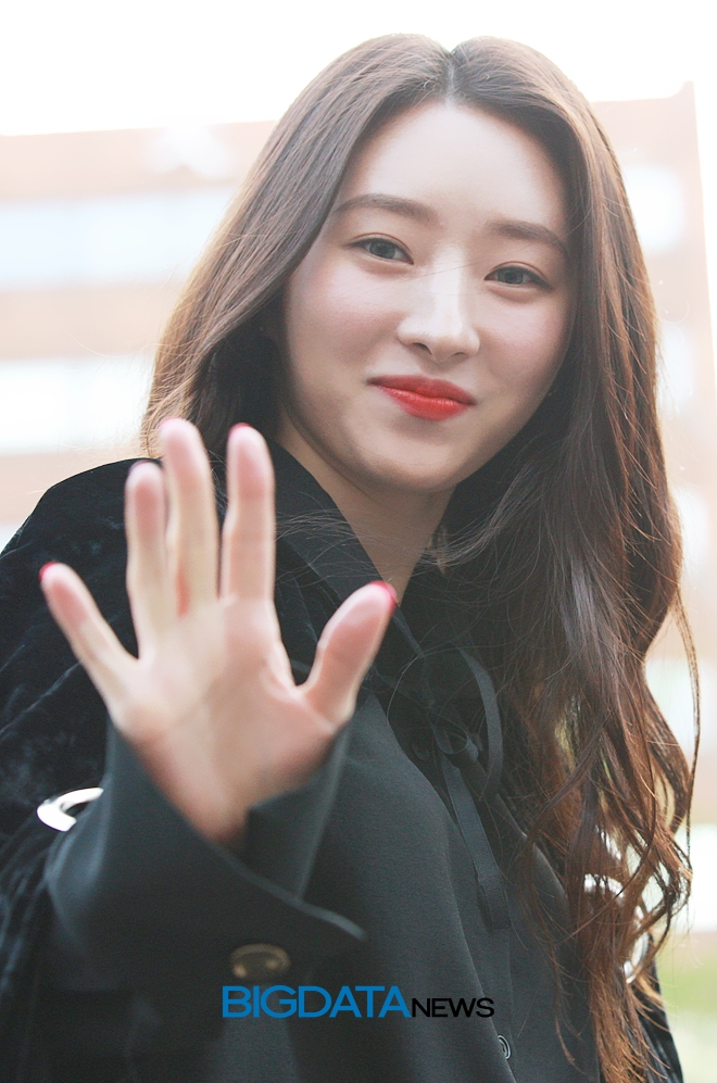 드림캐쳐 수아, 뮤직뱅크 출근길 현장