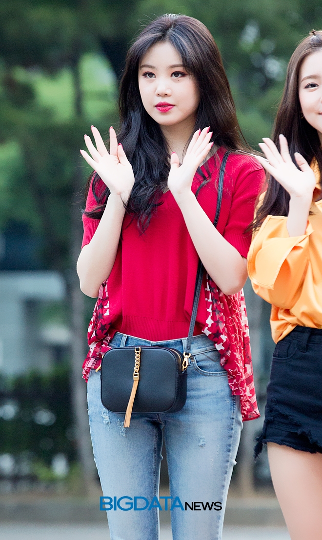 (여자)아이들 수진, 뮤직뱅크 출근길 현장